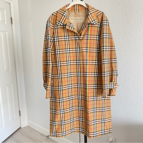 Burberry Check Trench Coat - Picture 4 of 16